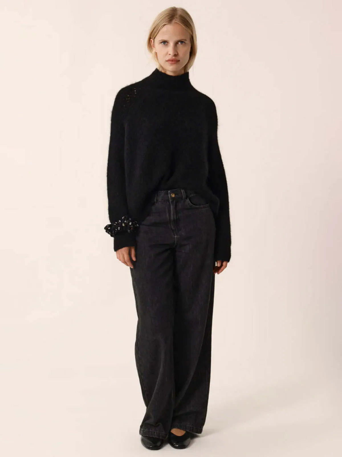 Bergamote Long Sweater - Black