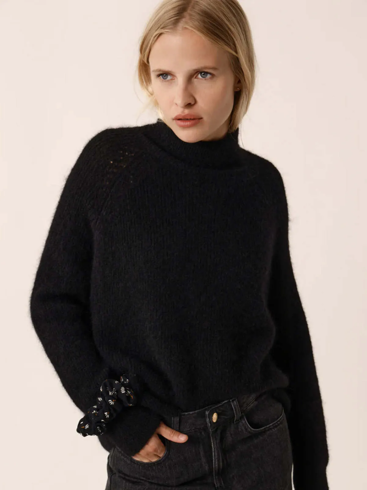 Bergamote Long Sweater - Black