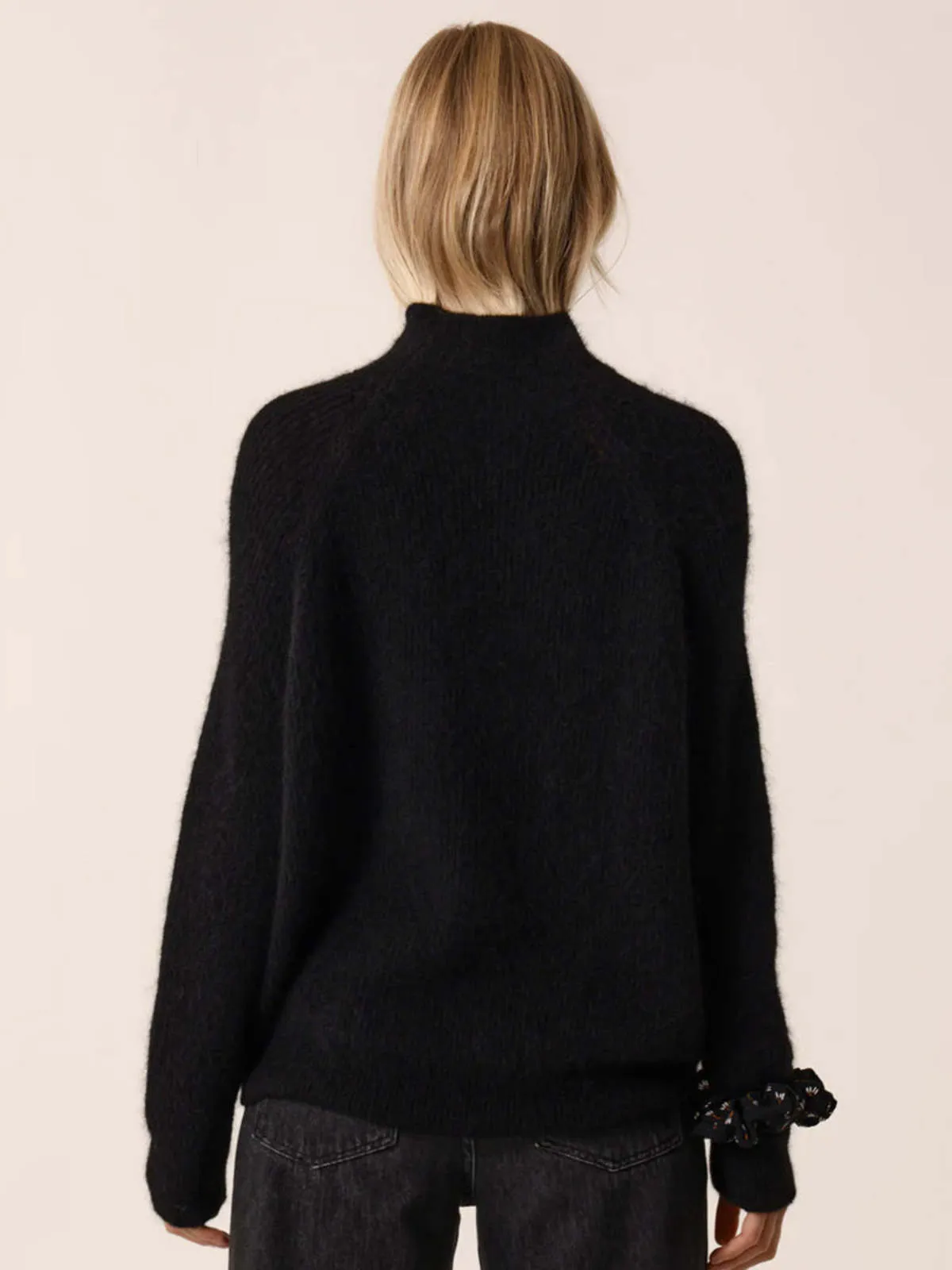 Bergamote Long Sweater - Black