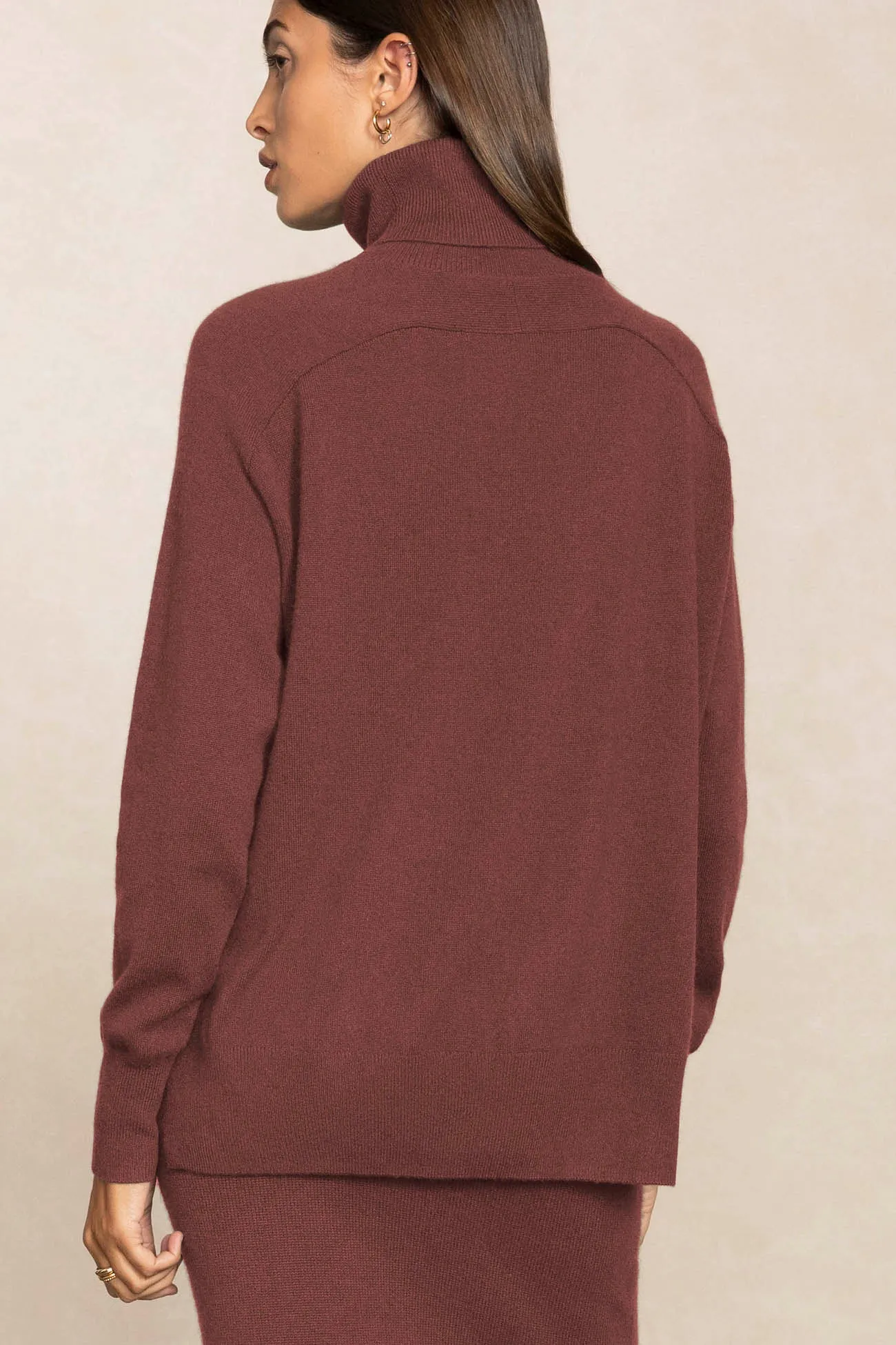 CYNDA CASHMERE TURTLENECK SWEATER