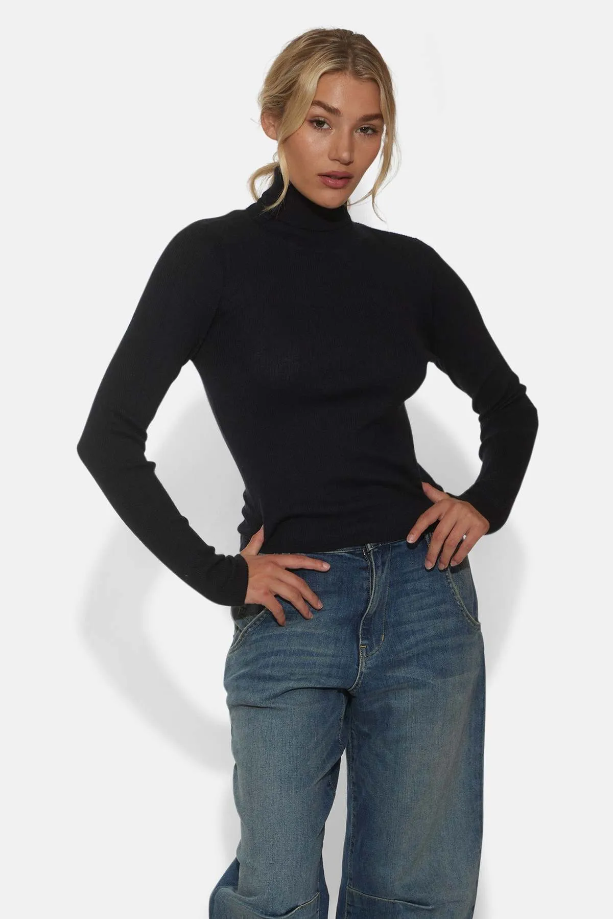 Eva Cashmere Turtleneck Sweater - Black