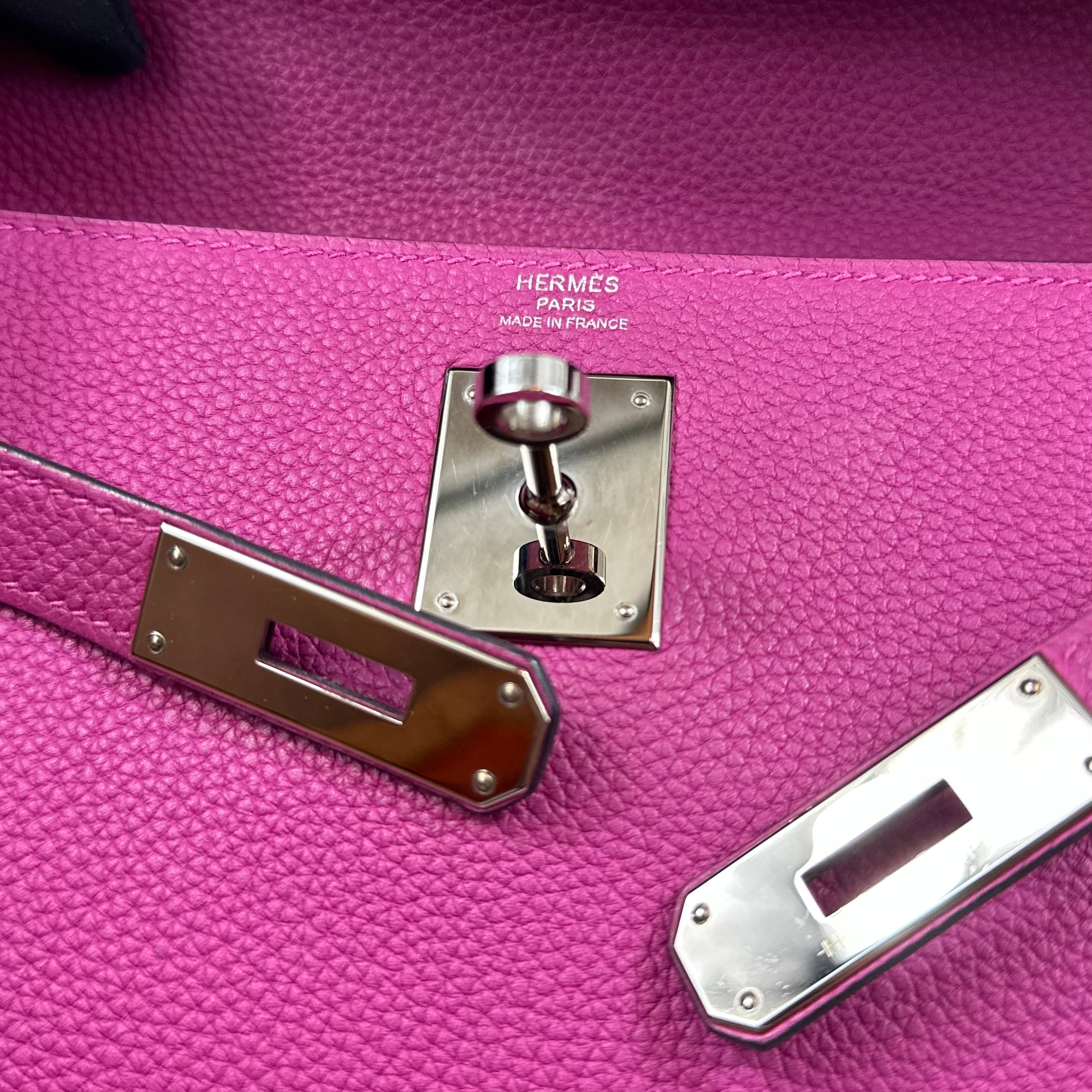 HERMÈS Kelly Handbag Rose Pourpre Togo with Palladium Hardware 28