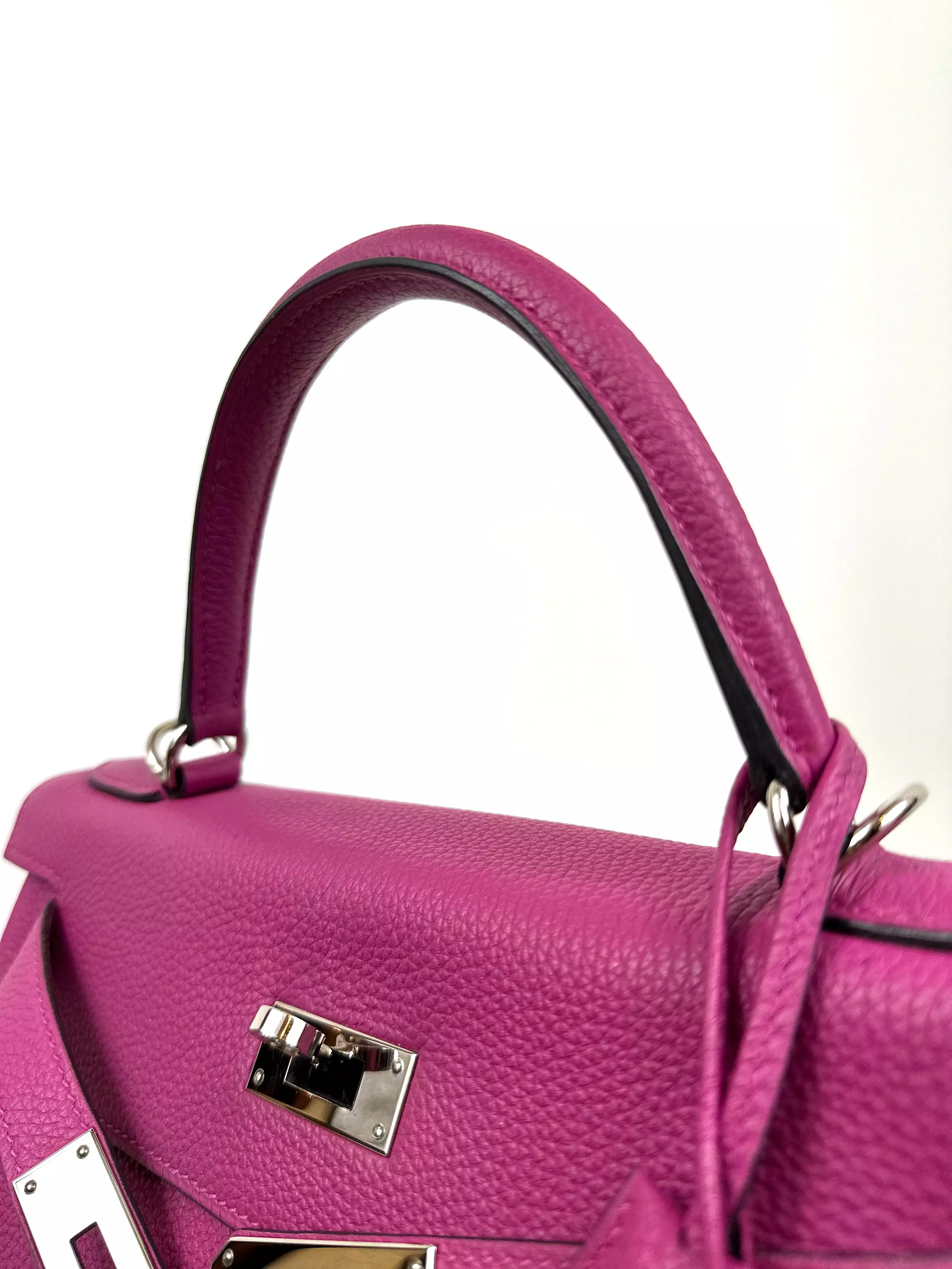 HERMÈS Kelly Handbag Rose Pourpre Togo with Palladium Hardware 28