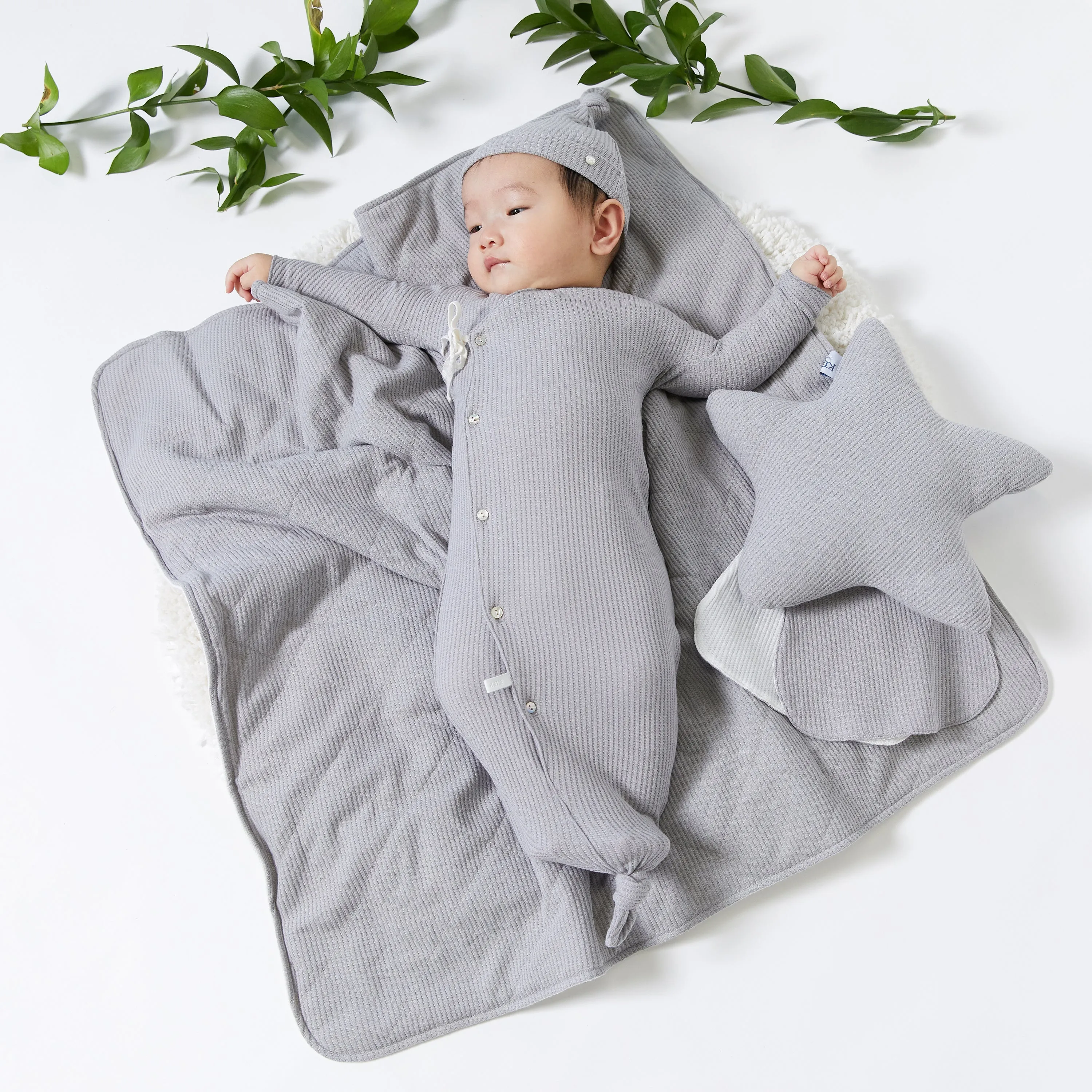 Kipp Baby Grey Kimono Waffle Stretchie Set