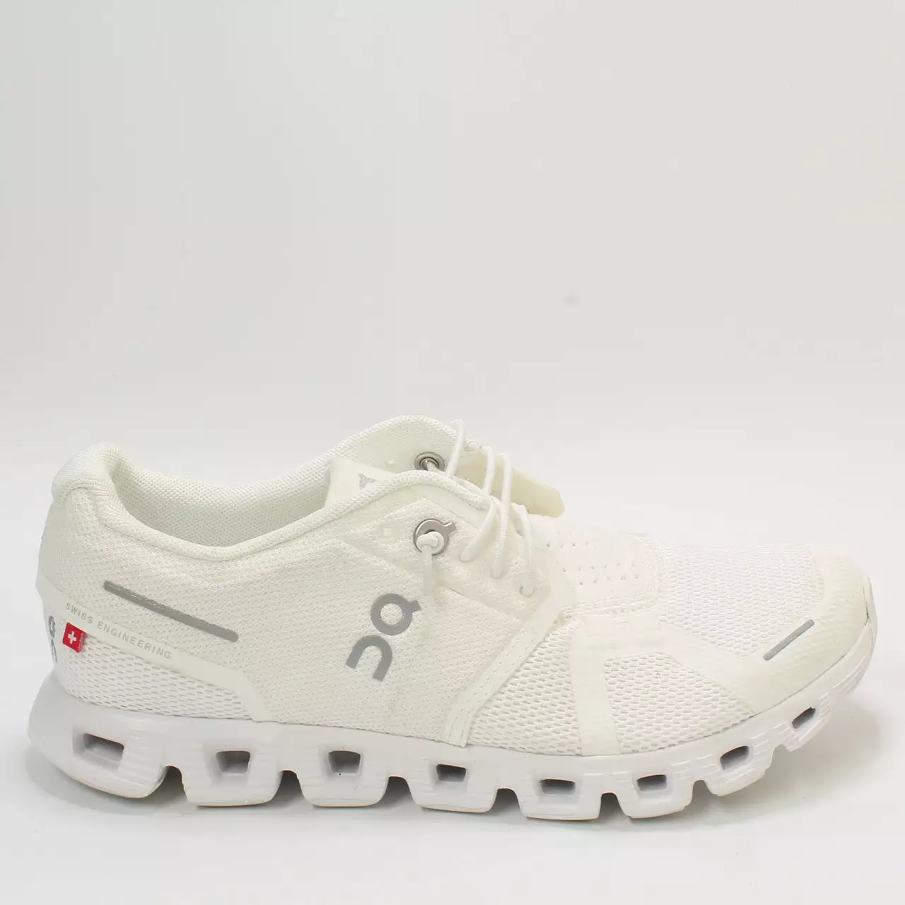 Odd Sizes - On Running Cloud 5 All White F - UK Sizes Right 4/Left 5