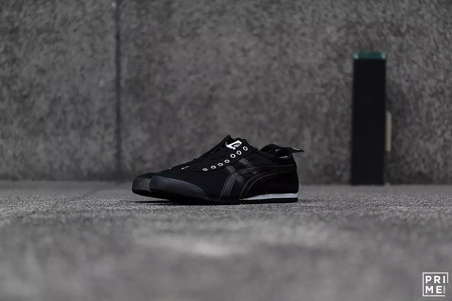 Onitsuka Tiger Mexico66 Slip on Black/Black  (D3K0Q-9090)