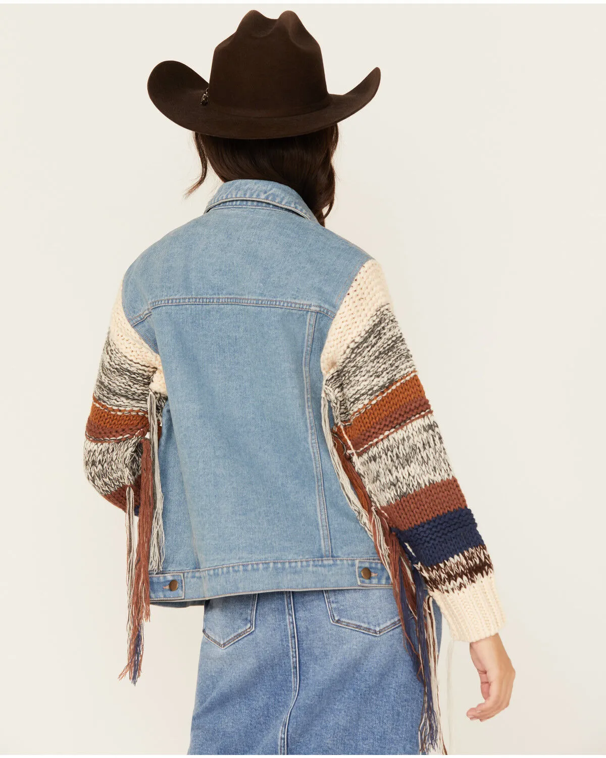 Product Name:  Cleo + Wolf Women's Christine Long Sweater Sleeve Button-Down Denim Jacket