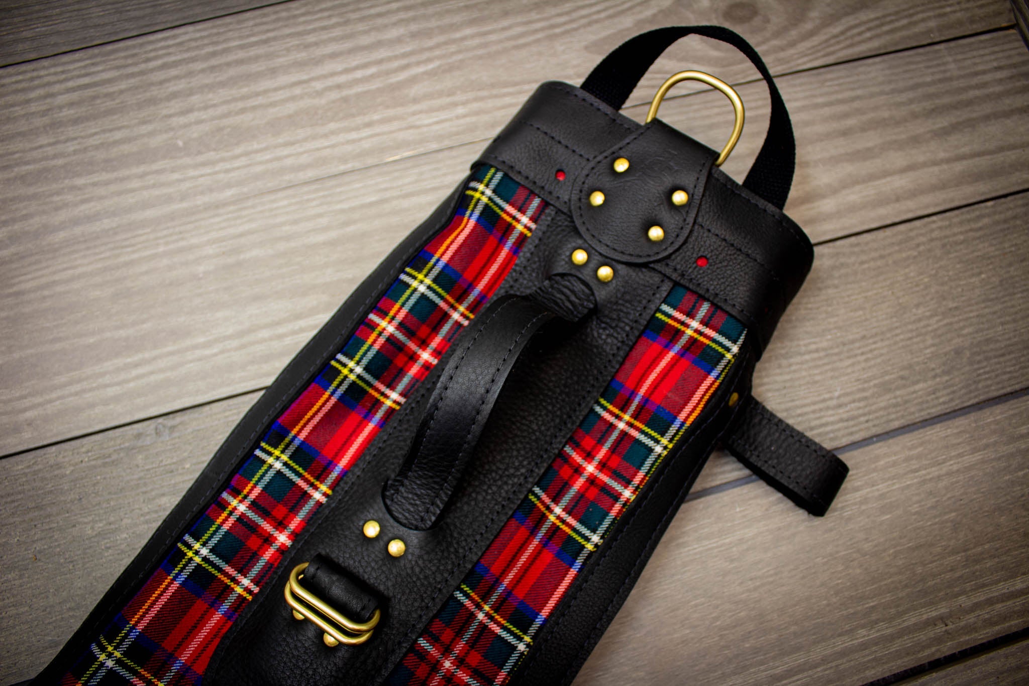 The Stewart Modern Pencil Style Golf Bag in Stewart Prince Charles Tartan