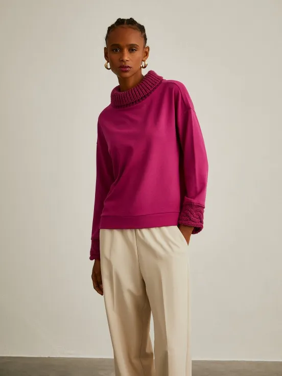 Turtleneck sweater with knitted fabric